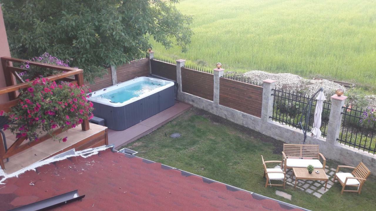 Lakata Guest House Zasele Ngoại thất bức ảnh